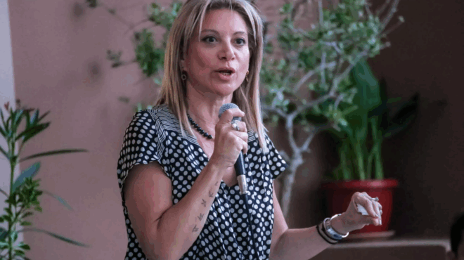 astrapse-kai-vrontixe-i-karystianoy-isopedose-ton-adoni-georgiadi-me-liges-lexeis-398978