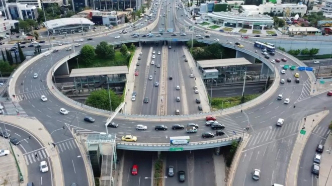 gkremizetai-i-attiki-odos-amp-8211-kovetai-i-kykloforia-395609