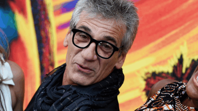 sok-pethave-pasignostos-ithopoios-katerreyse-stin-paralia-399256