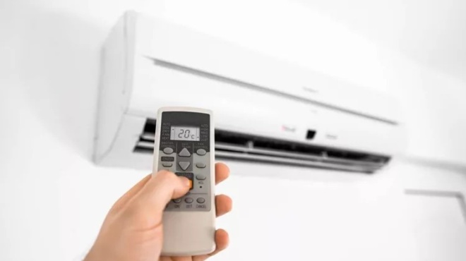 ayto-oi-psyktikoi-den-theloyn-na-to-xereis-i-apantisi-sto-aionio-erotima-amp-8211-na-menei-to-klimatistiko-anoichto-oli-mera-i-na-to-kleinoyme-391916