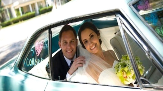 i-nyfi-tis-fotografias-pethane-apo-karkino-2-chronia-meta-xanavlepoyn-tin-eikona-kai-pathainoyn-sok-393232