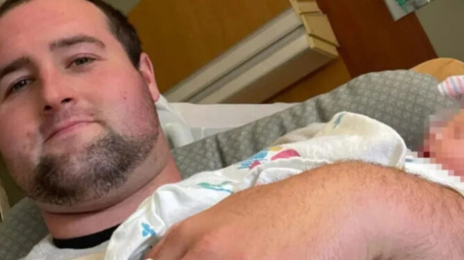 friki-pateras-skotose-tin-molis-3-evdomadon-kori-toy-me-toxo-392085