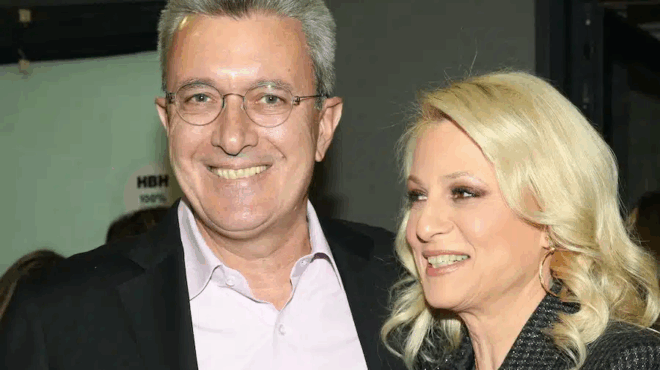 nikos-chatzinikolaoy-egrapse-mono-3-lexeis-gia-tin-syzygo-toy-kai-erixe-to-internet-me-auti-tin-fotografia-391640