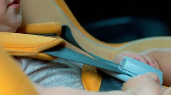 tragodia-nekro-dichrono-paidi-o-pateras-toy-to-afise-sto-aytokinito-mesa-ston-ilio-stoys-32o-ypo-skia-simera-391597