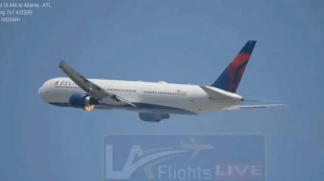 ektakto-tora-tpomos-ston-aera-aeroplano-pire-fotia-meta-tin-apogeiosi-396890