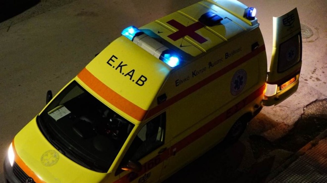 pavikos-kai-dakrya-stin-paralia-nekro-2-eton-kopitsaki-xepsychise-mesa-stin-thalassa-skives-archaias-tpagodias-sto-palaio-faliro-398580