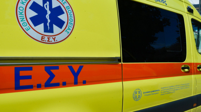 sok-molis-tin-vrikan-nekri-mesa-sto-parkingk-dipla-sto-aytokinito-tis-406375