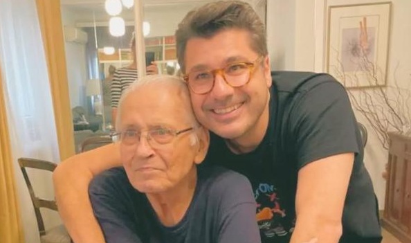 konstantaras-ragizei-kardies-to-antio-ston-patera-toy-chthes-milisame-gia-teleytaia-fora-talaiporithikes-afantasta-406688