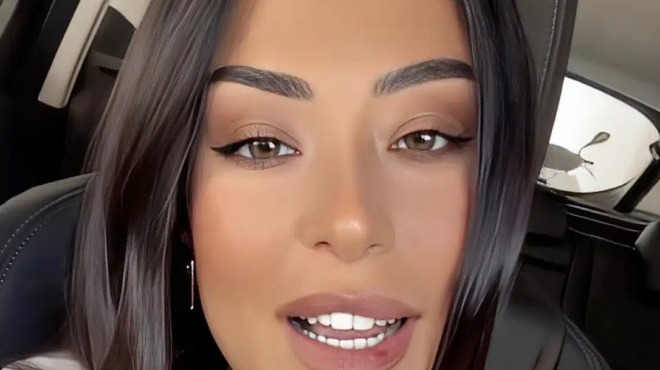 me-skismena-cheili-i-latinopoyloy-anevase-vinteo-meta-to-trochaio-me-ton-indo-408242