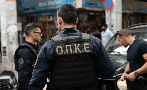 ektakti-eidisi-min-perasete-katholoy-tora-apo-cholargo-amp-8211-panikos-kai-oyrliachta-stin-periochi-amp-8211-ti-echei-symvei-401018