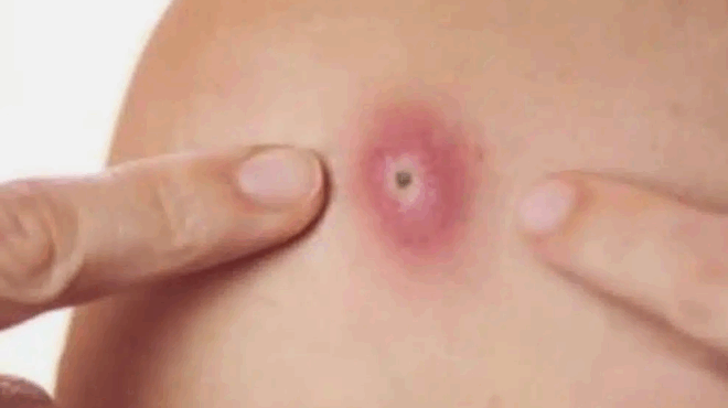 prosochi-ayta-einai-xekathara-simadia-oti-ayto-einai-401770