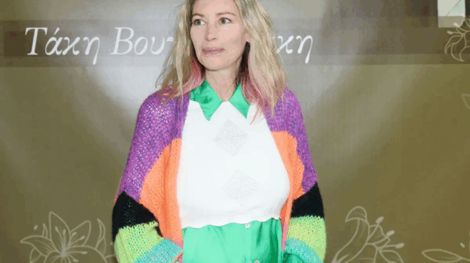 gennise-pasignosti-ellinida-ithopoios-sta-53-tis-epaize-se-mia-apo-ti-pio-agapimenes-seires-tis-ellinikis-tileorasis-amp-8211-to-fylo-toy-paidioy-402018