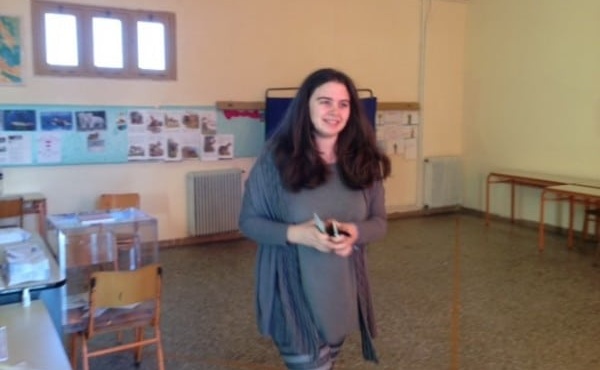 lena-samara-poio-itan-to-chamogelasto-koritsi-poy-oloi-agapoysan-etsi-amp-8220-eipe-amp-8221-to-antio-mesa-se-mia-ora-401887