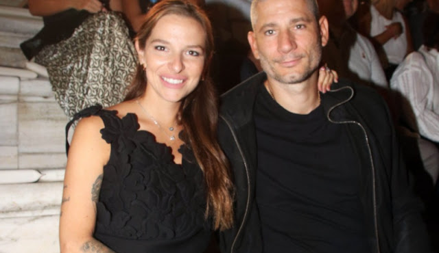 erietta-koyrkoyloy-emfanistike-me-tsanta-apo-derma-froyton-kai-prokalse-plithos-scholion-ayti-einai-i-tsanta-401902