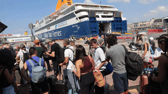 chaos-me-chiliades-ellines-taxidiotes-amp-8211-aschima-nea-gia-osoys-echoyn-kanonisei-na-pane-diakopes-tis-epomenes-ores-402049