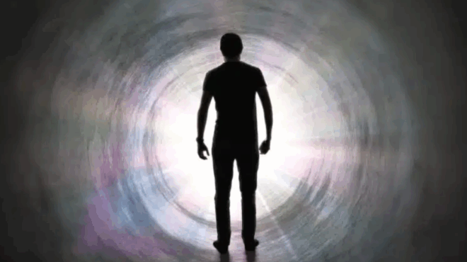 me-poia-seira-chanontai-oi-aisthiseis-otan-plisiazei-o-thanatos-402609