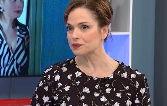 apokalypsi-sok-amp-8211-sokarei-i-dafni-ithele-na-me-filaei-ston-laimo-na-me-leei-amp-8220-moraki-moy-ela-amp-8230-amp-8221-400140