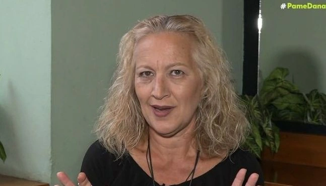 popi-christodoyloy-i-teleytaia-tis-tileoptiki-emfanisi-prin-fygei-apo-ti-zoi-i-agapimeni-ithopoios-403770