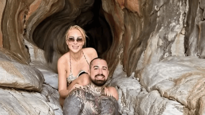 pozarei-me-ton-neo-tis-syntrofo-i-gnosti-ellinida-koyklos-kai-gematos-me-tatoyaz-404446