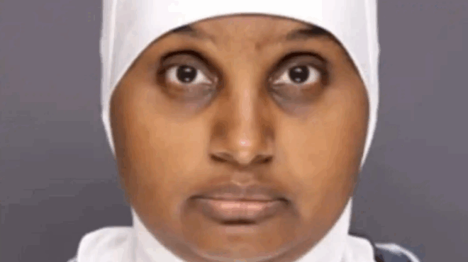 mitera-afise-ton-3chrono-gio-tis-na-idrosei-mechri-thanatoy-gia-na-ton-therapeysei-apo-to-xylo-poy-toy-edine-400389