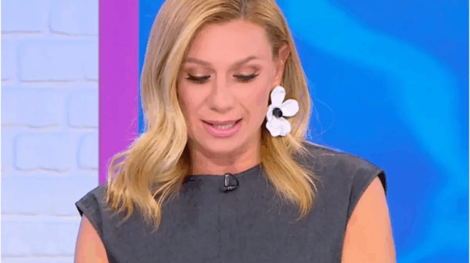 kokalose-i-karavatoy-mpike-sto-domatio-toy-gioy-tis-kai-ton-eide-na-kanei-ayto-amp-8211-epatha-sok-itan-ekei-10-lepta-monos-toy-trelathika-405480