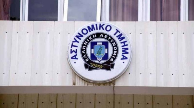 tragodia-prin-ligo-amp-8211-nekros-mesa-se-astynomiko-tmima-tis-attikis-amp-8211-oi-protes-plirofories-404583