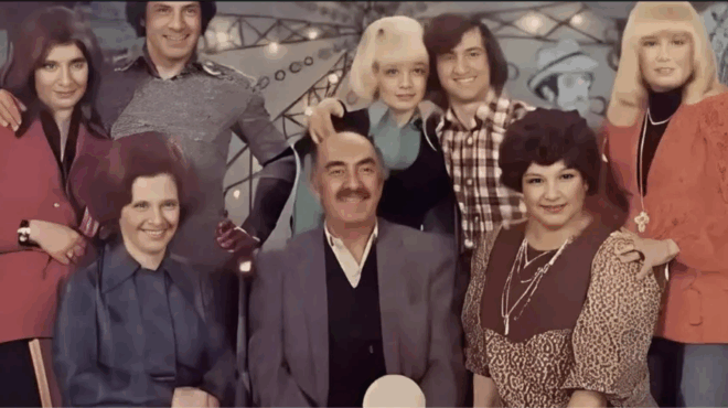 i-axechasti-seira-ton-paidikon-mas-chronon-poy-kathilone-toys-tiletheates-gia-7-chronia-alla-diasothike-mono-1-epeisodio-405886