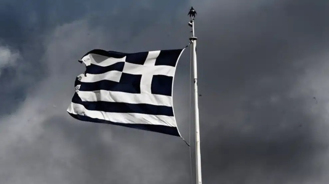 molis-matheytikan-ta-dysaresta-amp-8211-mayro-kai-thlivero-to-mellon-tis-elladas-405099