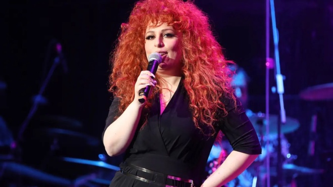 espeysmena-sto-cheiroyrgeio-i-tragoydistria-sofia-koyrtidoy-405543