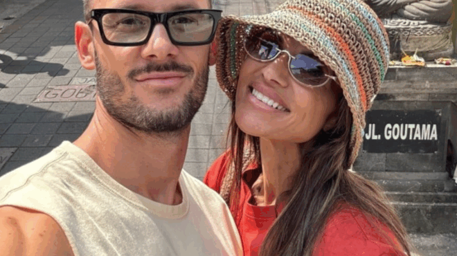 sto-mpali-me-ton-kata-13-chronia-mikrotero-syntrofo-tis-47xronn-diasimi-ellinida-406799