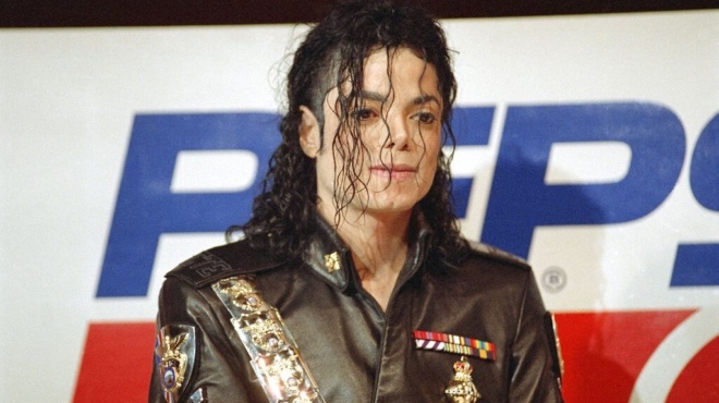 molis-eskase-i-vomva-gia-ton-maikl-tzakson-16-chronia-meta-ton-thanato-toy-amp-8211-den-to-pisteyoyn-oi-fans-toy-401084