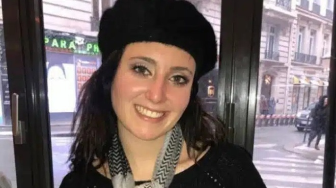 thrinos-gia-tin-21chroni-foititria-mpike-se-taxi-kai-ligo-meta-vrethike-nekri-to-moiraio-tis-lathos-400904