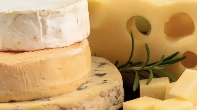 prosochi-kai-stin-ellada-to-molysmeno-tyri-poy-prokalese-dyo-thanatoys-kai-25-trofikes-dilitiriaseis-408210