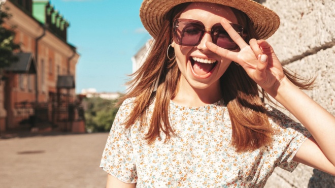 erchetai-poly-chrima-gia-3-zodia-apo-simera-aytoi-tha-echoyn-oli-tin-tychi-pano-toys-kai-tha-vgaloyn-polla-lefta-symfona-me-ta-astra-404262