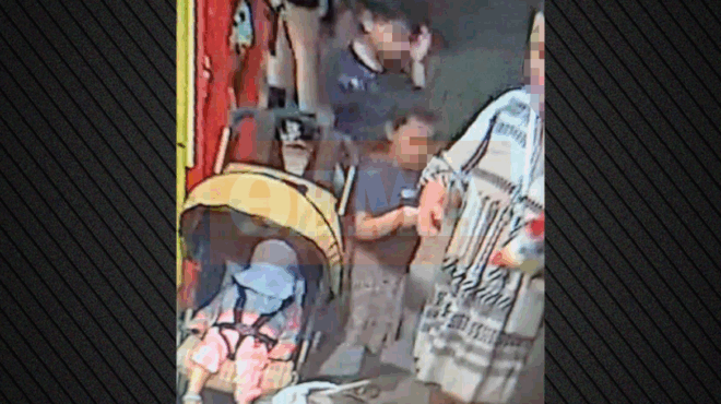 tin-vrikan-ayti-einai-i-gynaika-me-to-karotsaki-tis-3chronis-amp-8211-poia-einai-i-katagogi-tis-399948