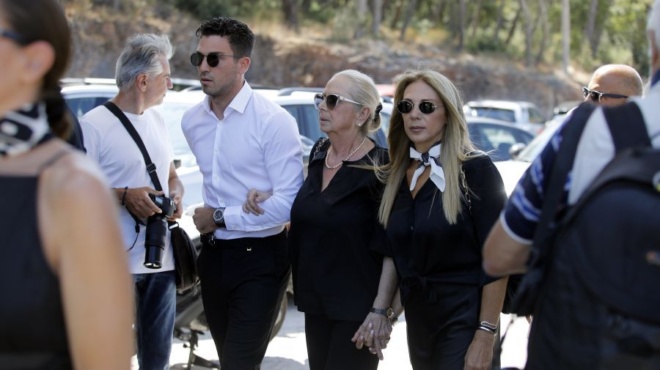 kideia-alexandras-nikola-doy-sygklonistikes-eikones-ayti-ti-stigmi-i-katarrakomeni-eikona-toy-ntemi-nikola-di-407278