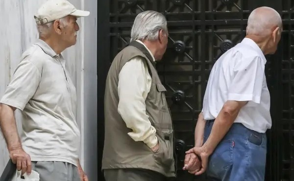 etsi-tha-parete-syntaxi-mechri-kai-7-chronia-noritera-amp-8211-to-kolpo-poy-den-xeroyn-oyte-oi-logistes-amp-8211-des-pos-402208