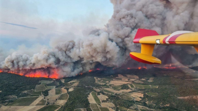 ektakti-eidisi-mia-gynaika-nekri-kai-alloi-9-traymaties-apo-gigantia-pyrkagia-amp-8211-kaigontai-spitia-ekkenonontai-perioches-401369