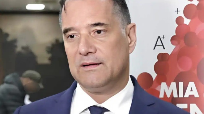 adonis-san-ypoyrgos-den-echo-mistho-chano-600-eupo-ton-mina-tha-eprepe-na-echoyme-misthoys-401281