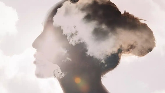 ta-3-zodia-me-apisteyti-diaisthisi-poy-spania-kanoyn-lathos-san-na-echoyn-charisma-407506