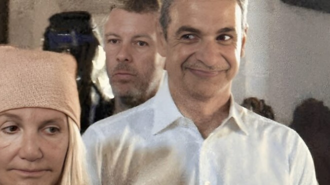 me-mia-lexi-i-elena-akrita-esfaxe-me-to-vamvaki-mareva-kyriako-kai-ta-xaxa-epesan-vrochi-404571