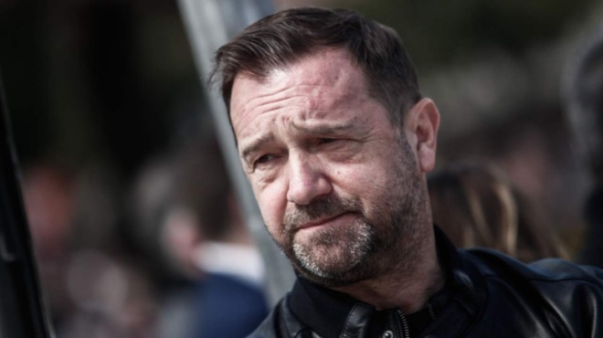 friki-dierreysan-fotografies-apo-tis-sakoyles-ton-thymaton-ton-tempon-amp-8211-i-dilosi-toy-nikoy-plakia-otan-tis-eide-416575