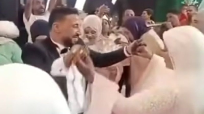 tragodia-gamos-katelixe-se-sparagmo-amp-8211-i-stigmi-poy-o-gampros-pethane-eno-choreye-me-ti-nyfi-416649