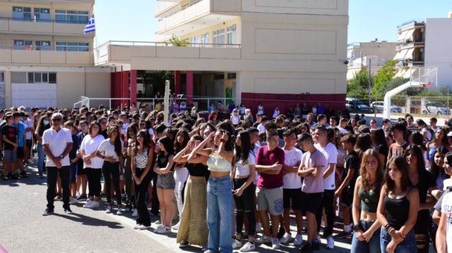 anatropi-me-tin-mera-poy-xekinane-ta-scholeia-mesovdomada-tha-chtypisei-to-1o-koydoyni-amp-8211-oi-imeres-poy-tha-kathontai-oi-mathites-408889