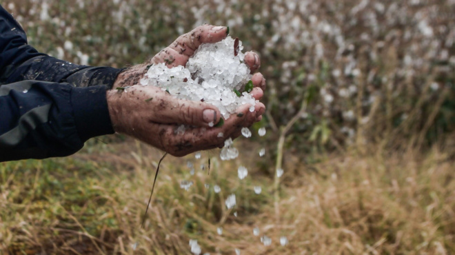 ektakto-vomvardizetai-apo-to-chalazi-tora-pasignosti-megali-poli-tis-elladas-katoikoi-kai-agrotes-apelpismenoi-pos-na-sothoyn-409802