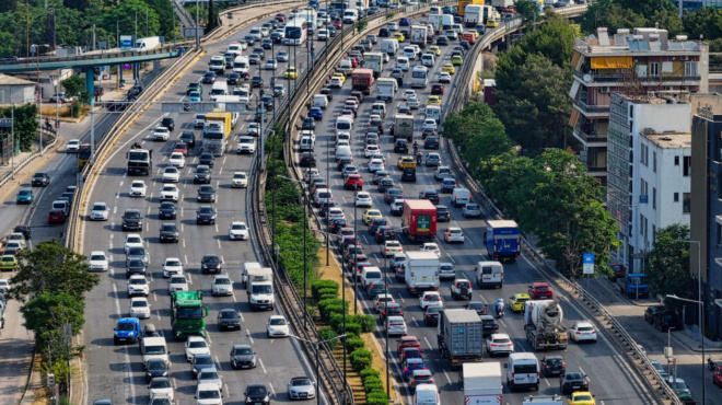 ektakti-eidisi-trochaio-tora-ston-kifiso-amp-8211-karampola-pente-ochimaton-amp-8211-panikos-sto-simeio-408899