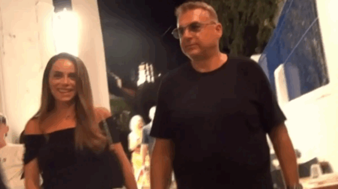 liagkas-antona-volta-sta-stena-tis-mykonoy-i-antidrasi-toys-otan-eidan-tin-kamera-vinteo-409003