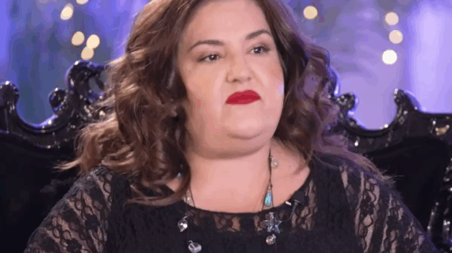 allos-anthropos-i-sofia-vogiatzaki-meta-tin-apoleia-kilon-i-emfanisi-sto-theatro-alsos-poy-entyposiase-411299