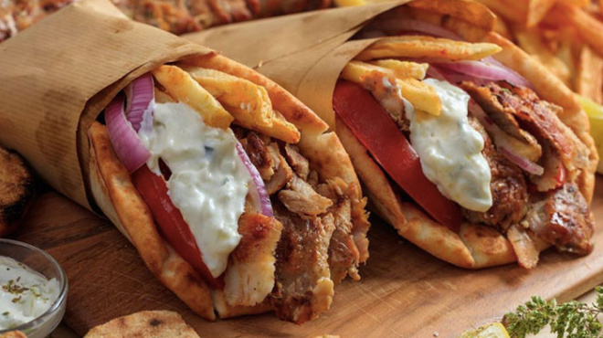 xechaste-to-fthino-soyvlaki-erchetai-nea-ayxisi-tis-timis-412996