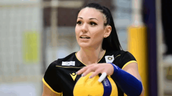 egklovismeni-sto-nepal-i-ellinida-athlitria-eya-chantava-kindyneyo-para-poly-411349